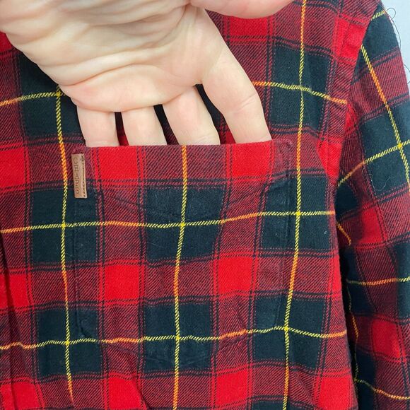 Chaps Performance Flannel Button Up Shirt Mens Large Red Black Plaid Pocket - Picture 2 of 10